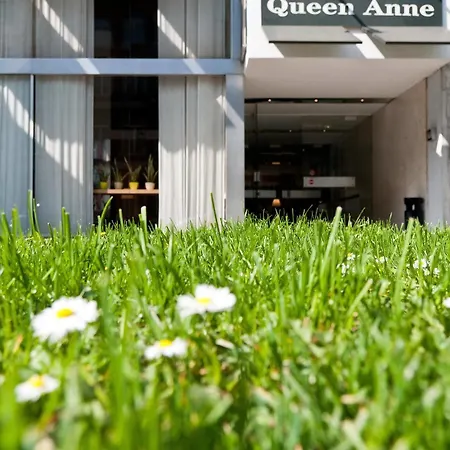 Queen Anne Brussels
